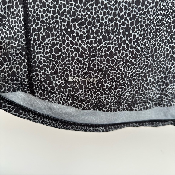 Nike Dri-Fit Mesh Top Pinched Racerback Cheetah Tank Size Medium/Large - Picture 5 of 6